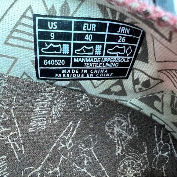 Freewaters Womens Slip On Shoes Cushion Comfort Textile  Pink Orange 640520 sz 9 - Picture 3 of 9